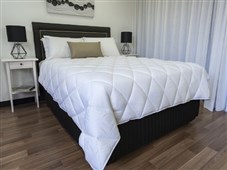 Queen Plush Quilt White